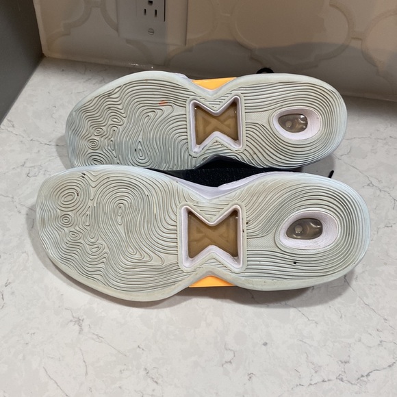 Nike Paul George PG 5 Basketball Shoe - Picture 5 of 6